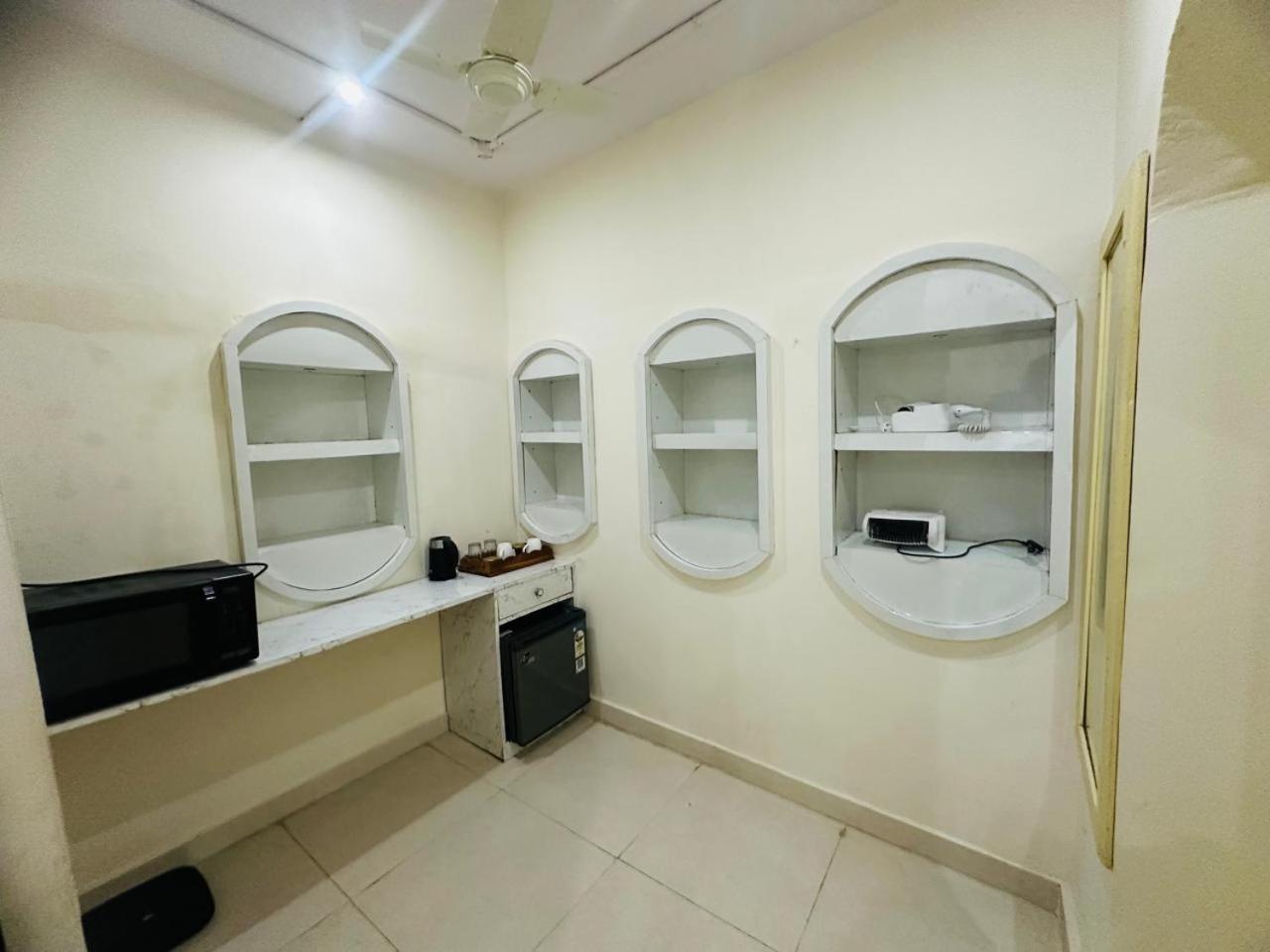 Hinduja Haveli Gulab Sagar Hotel จ๊อดปูร์ ภายนอก รูปภาพ