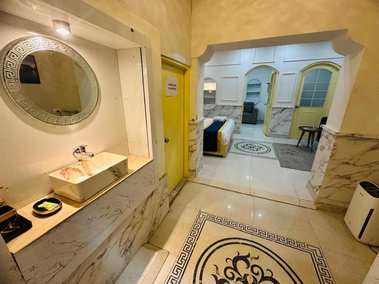Hinduja Haveli Gulab Sagar Hotel จ๊อดปูร์ ภายนอก รูปภาพ